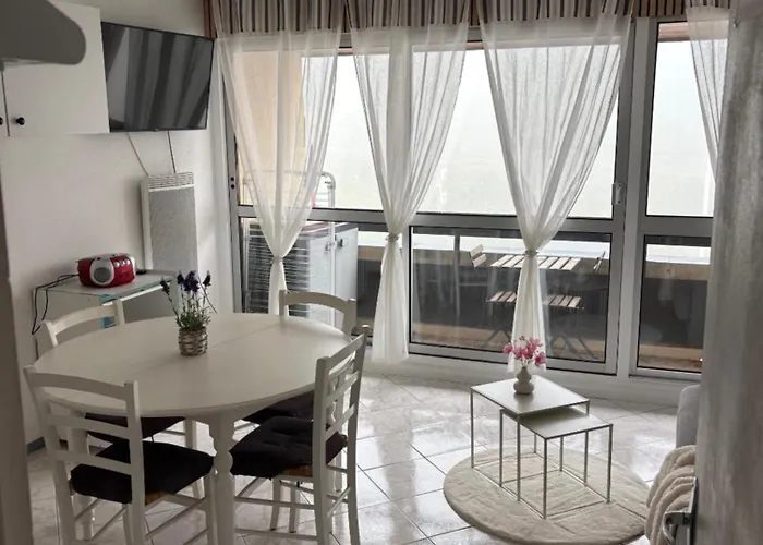 Maya * サン・ラリー・スラン